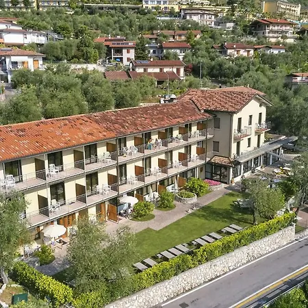 Rosemarie Limone sul Garda