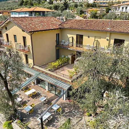 Rosemarie Limone sul Garda