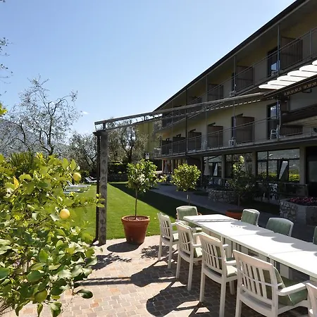 Rosemarie Hotel Limone sul Garda